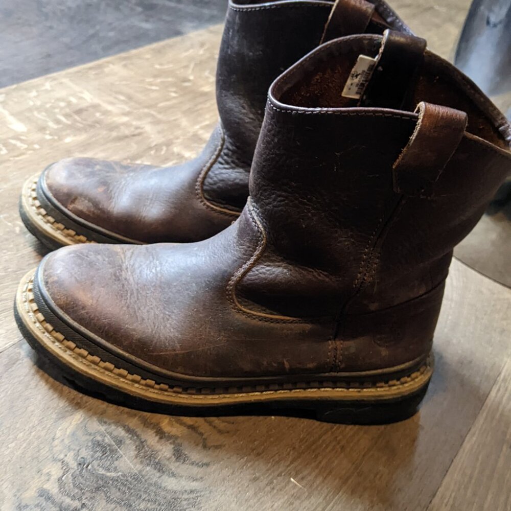 Georgia boot small women's or boys work boots.